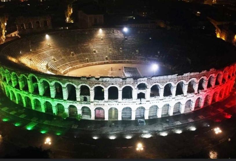 Appartamenti Affitti Brevi Verona / G.B Rossi Friendly Zewnętrze zdjęcie